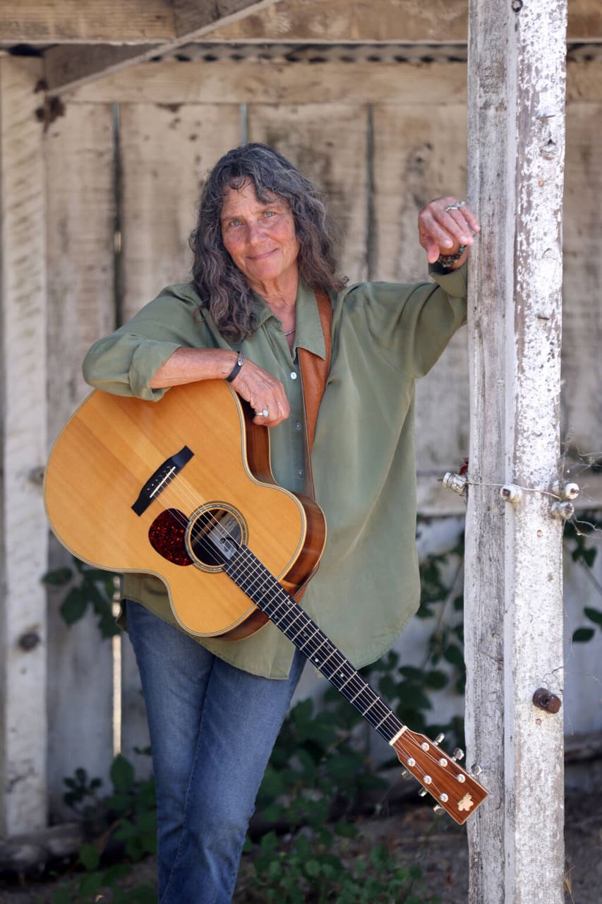 Guitar for Introverts: Nina Gerber - Fretboard Journal